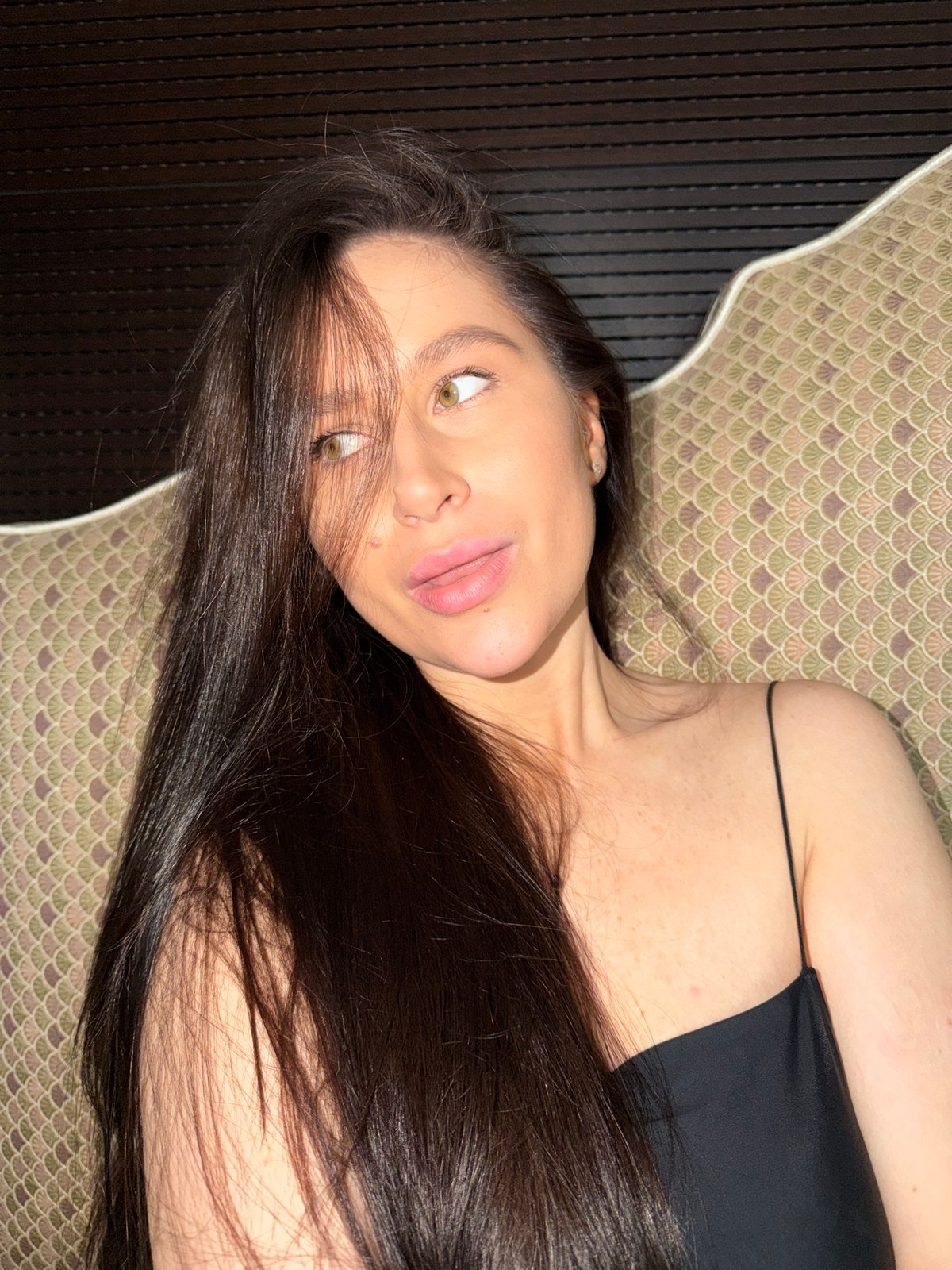 Woman's quiet afternoon moments documented in Khimki home