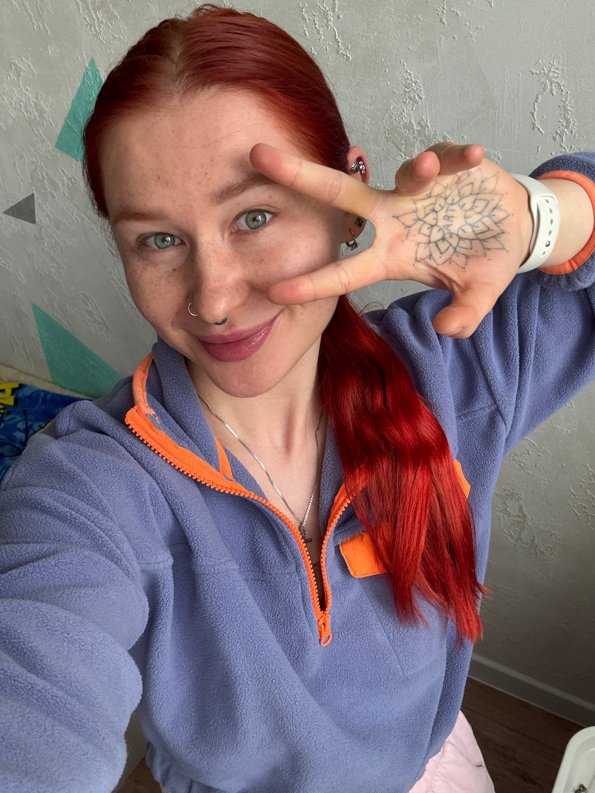 Woman takes selfies with pet cat in Rostov-on-Don