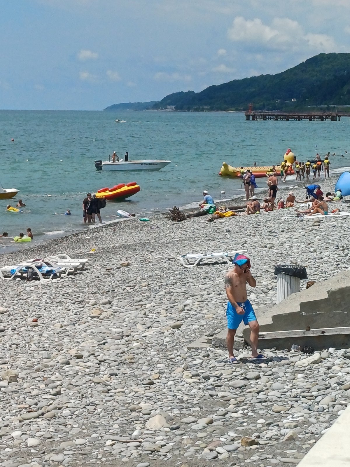 Summer crowd fills Sochi's Black Sea beach on a clear morning