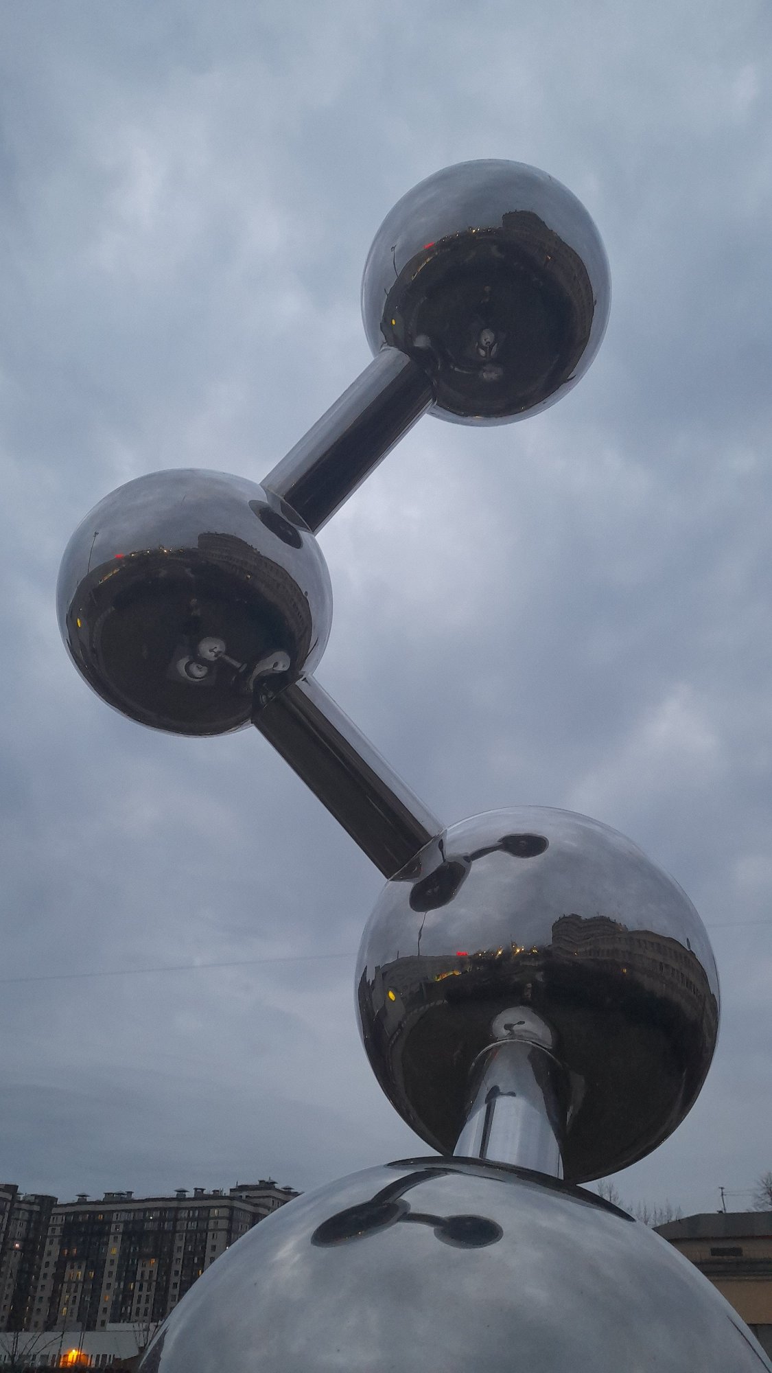Metallic molecular sculpture observed in Saint Petersburg