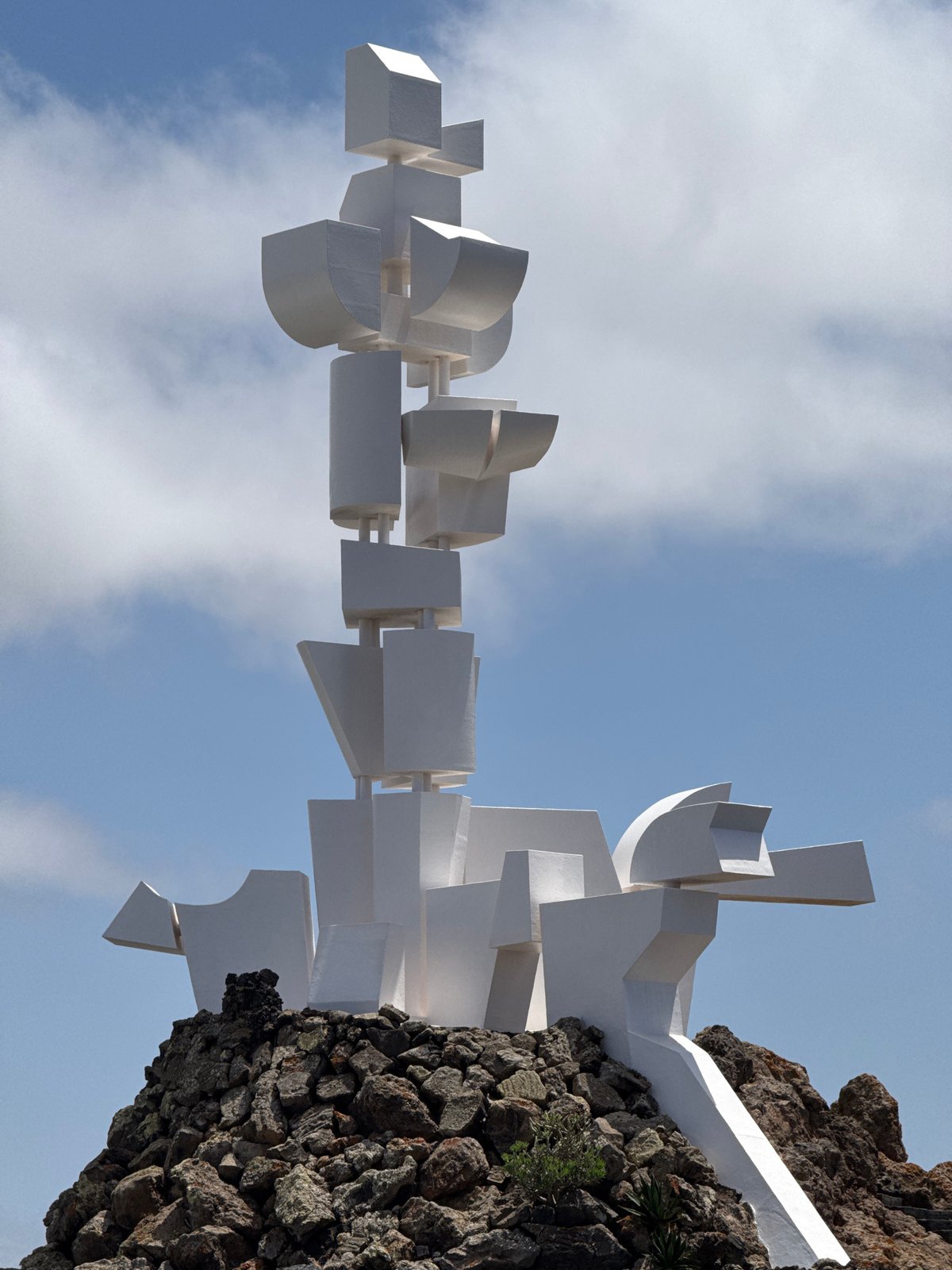 Tourist documents Monumento al Campesino and surroundings in San Bartolomé