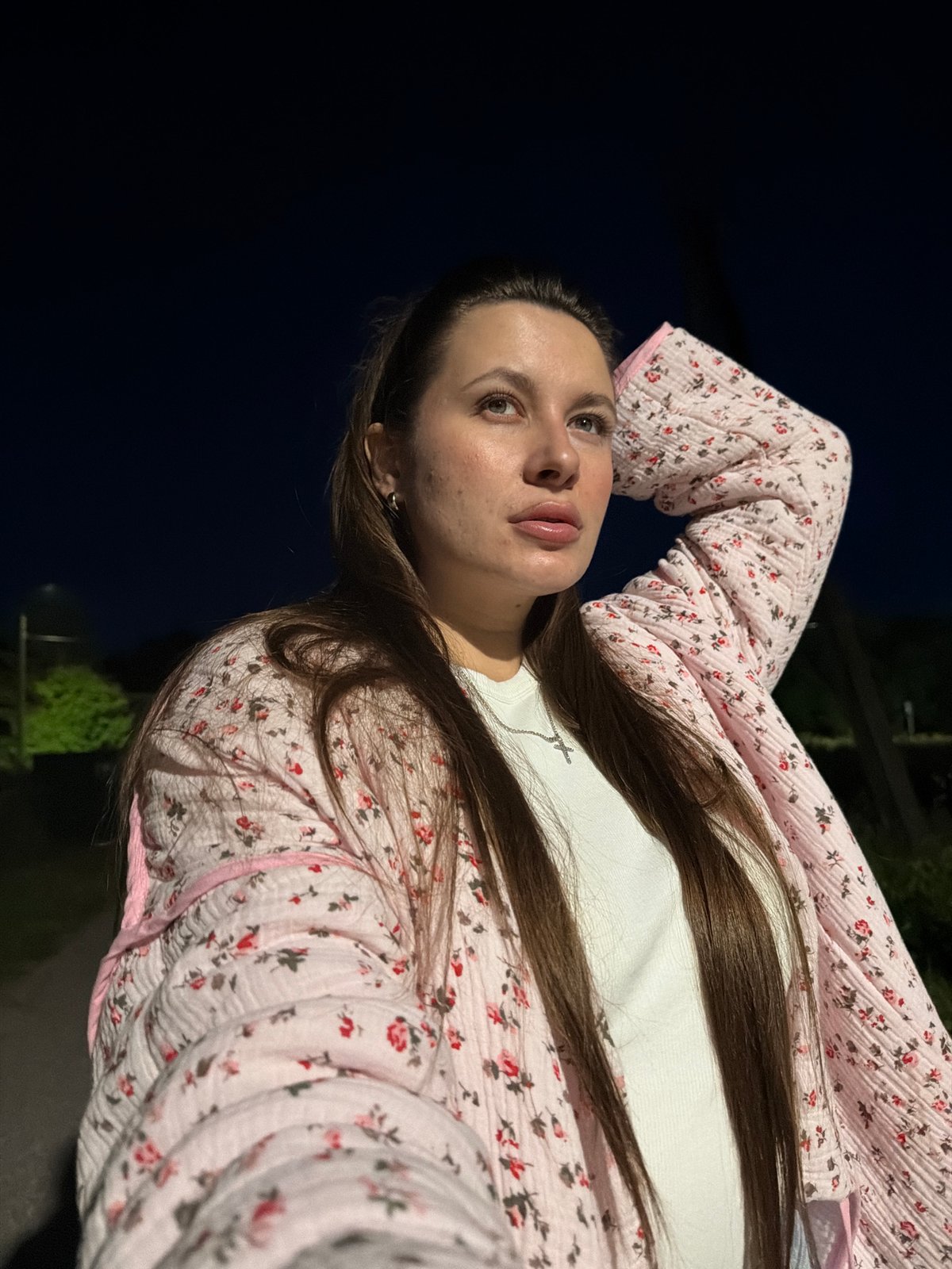 Nighttime photo session captured in Krasnyy Mayak, Russia