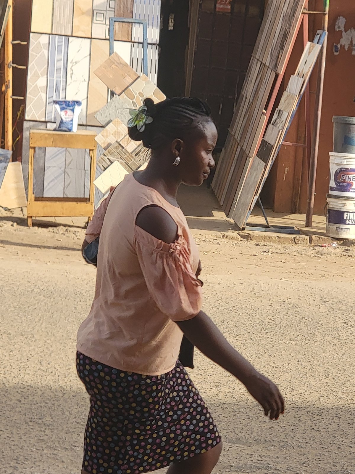 Daily commerce and street life documented in Maiburiji, Nigeria