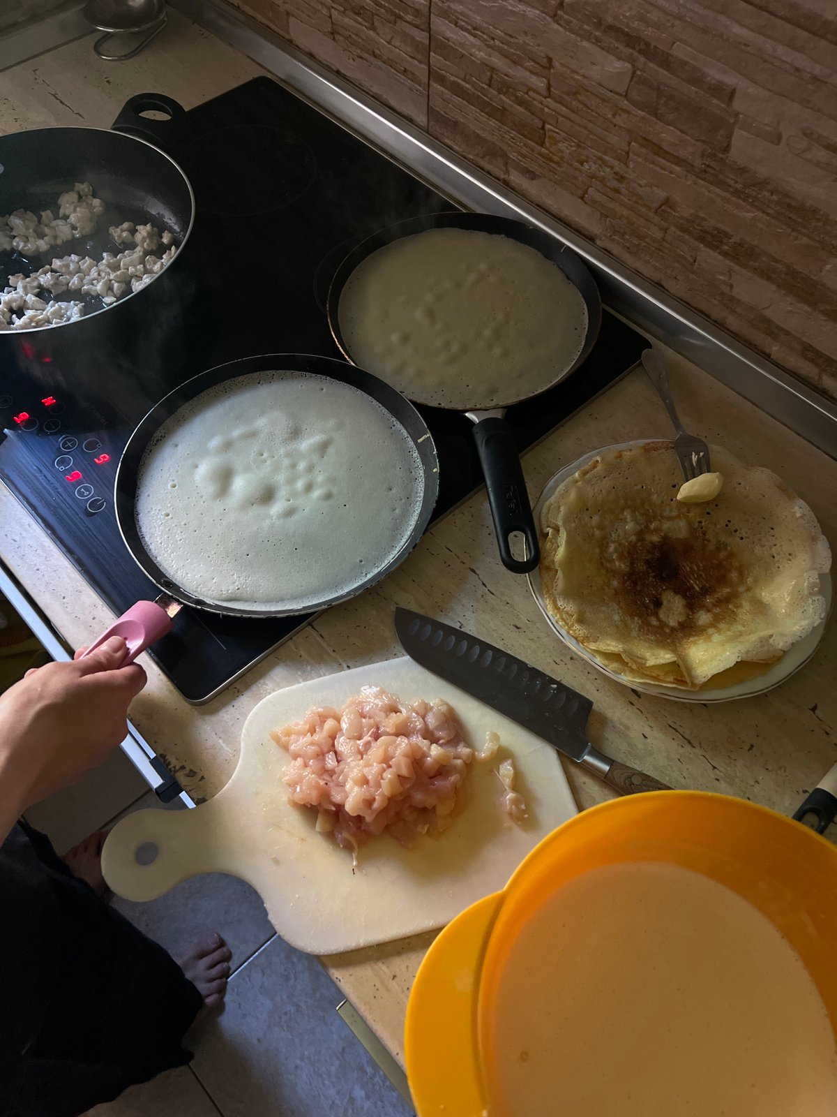 Woman's morning routine documented in Belgrade suburb home