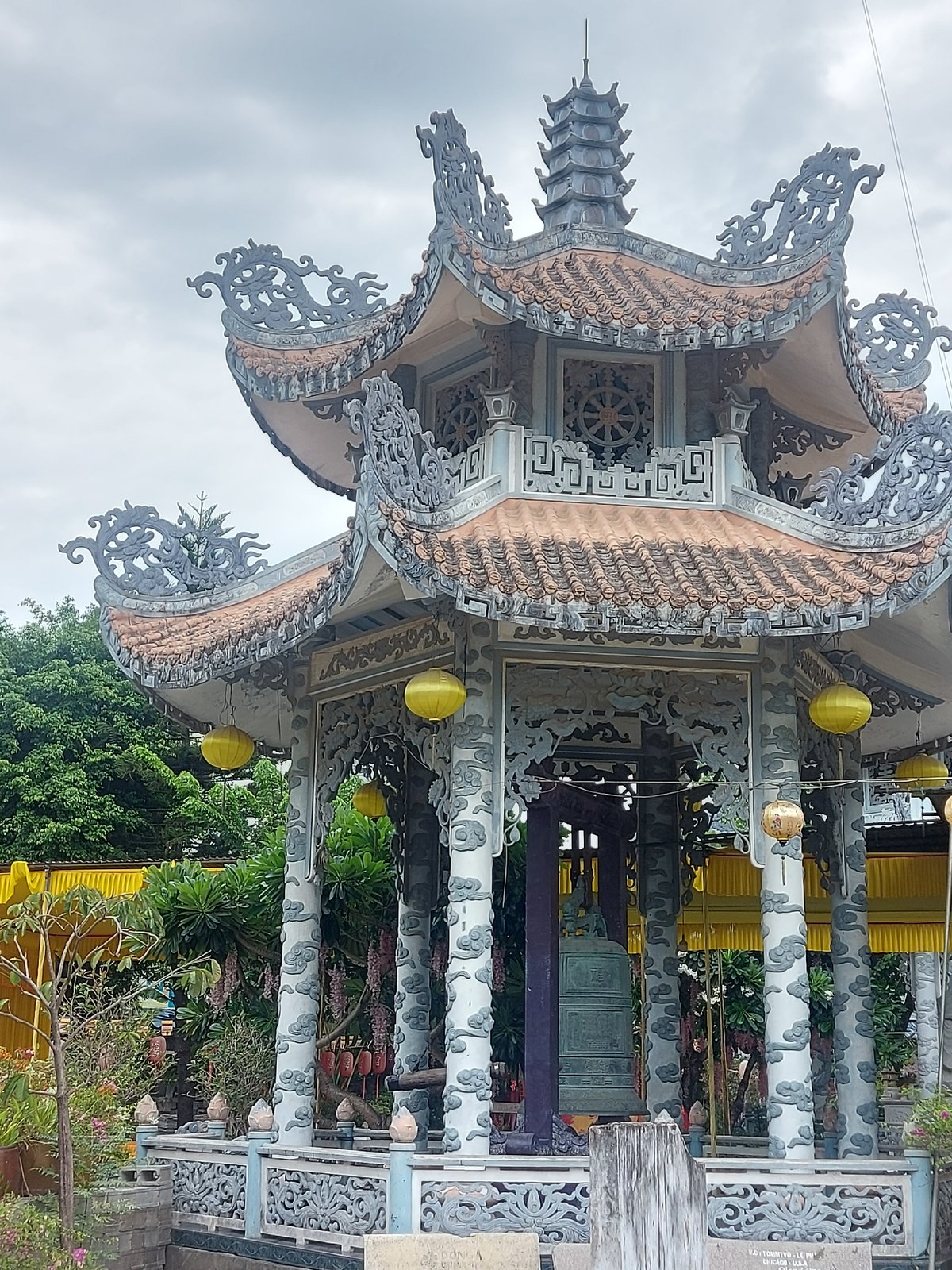 Ornate Buddhist pagoda in Đà Nẵng, details and exterior