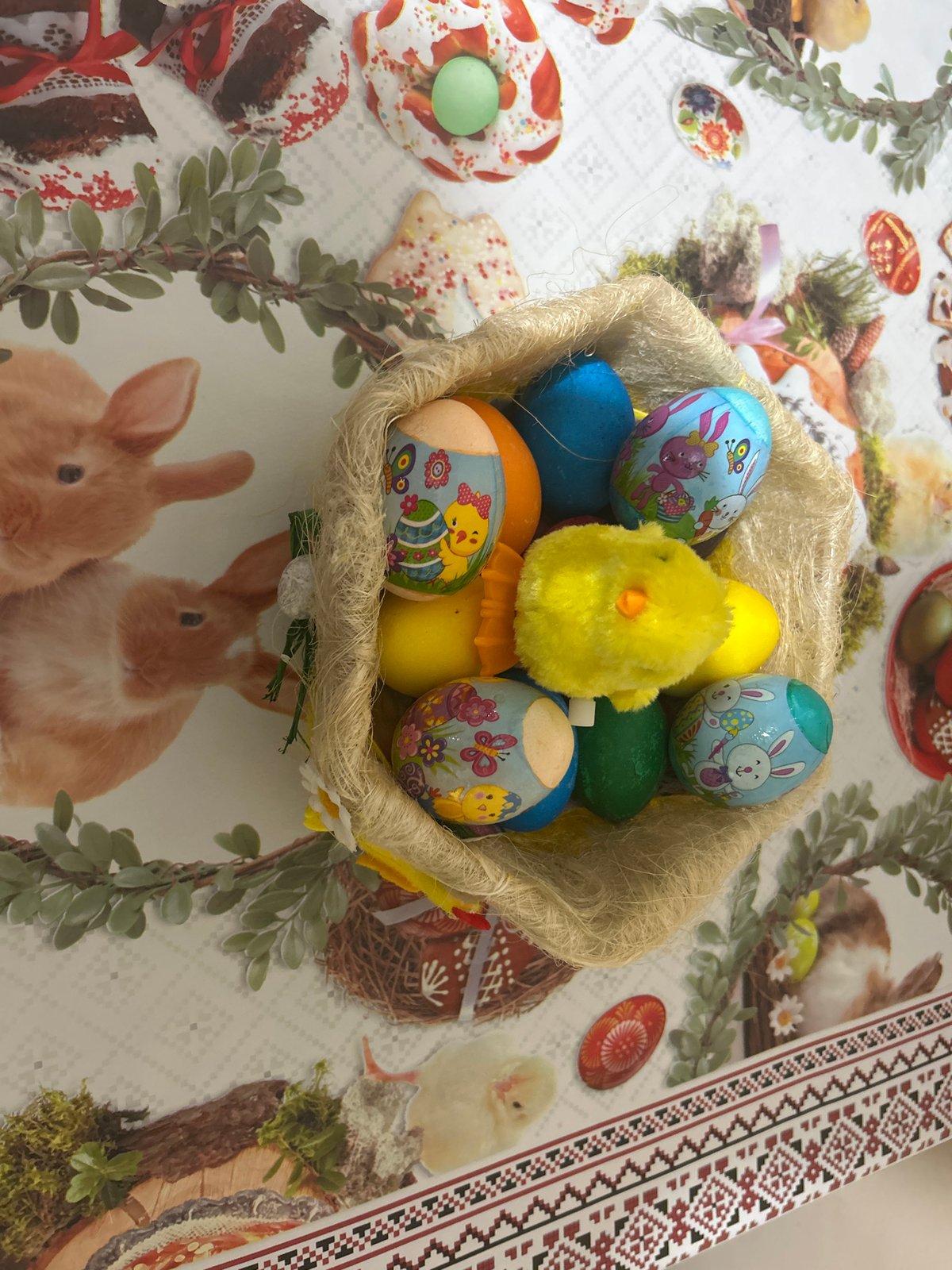 Domestic Easter celebration and personal items documented in Svishtov