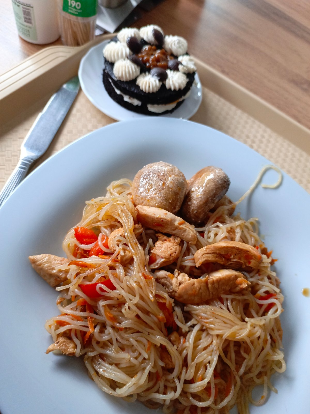 Multi-course meal documented at Noviy restaurant