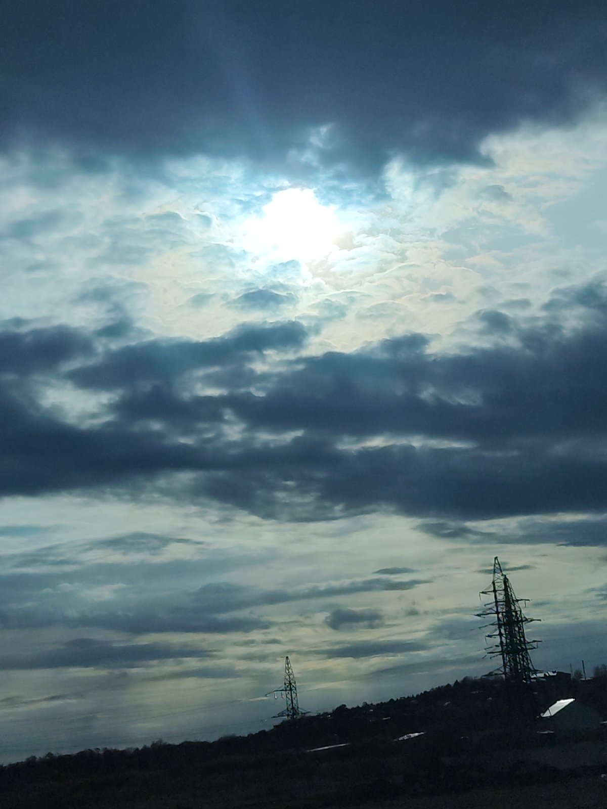 Everyday scenes documented across Izhevsk during afternoon hours