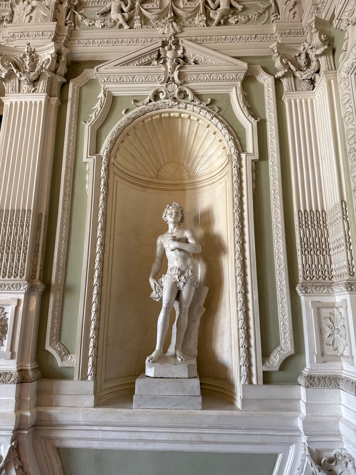 Inside the opulent imperial palaces of Saint Petersburg