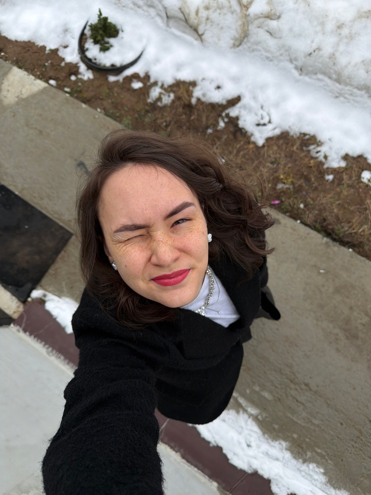 Early morning skincare routine documented in Chaikovsky, Russia