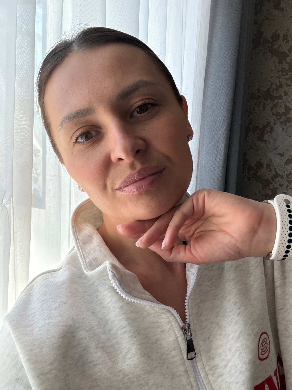 Morning selfie session documented in Chaikovsky, Russia