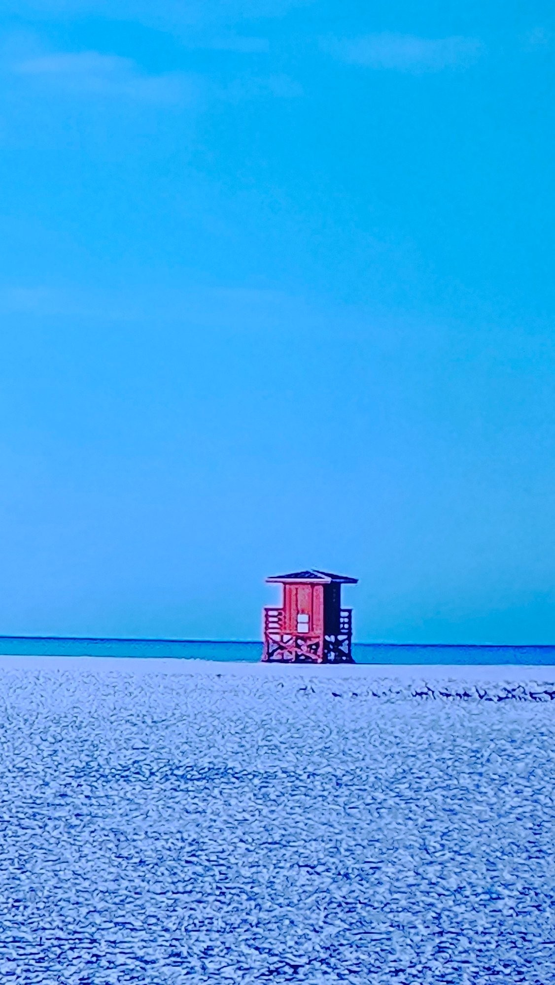 Mixed visual collection: beach scenes, mountain landscapes, and everyday objects