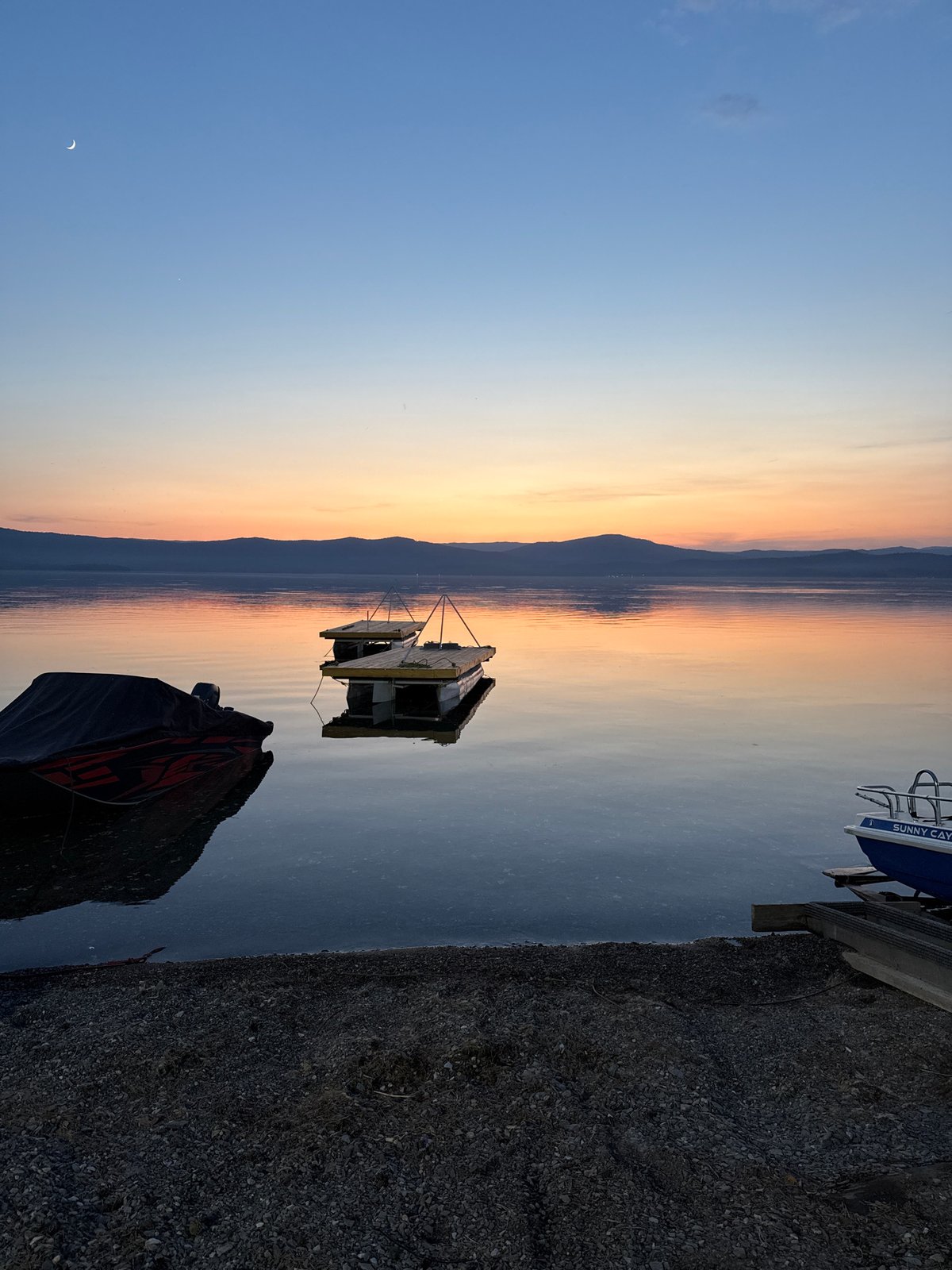 Evening lakeside scenes documented at Lake Turgoyak recreational area