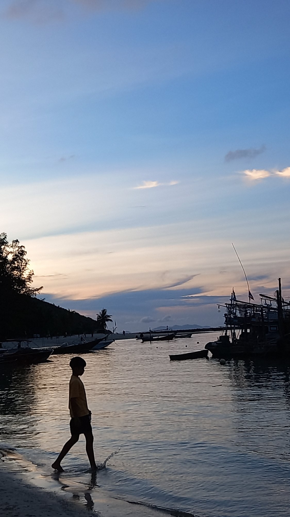 Everyday scenes across Koh Phangan's beaches and streets