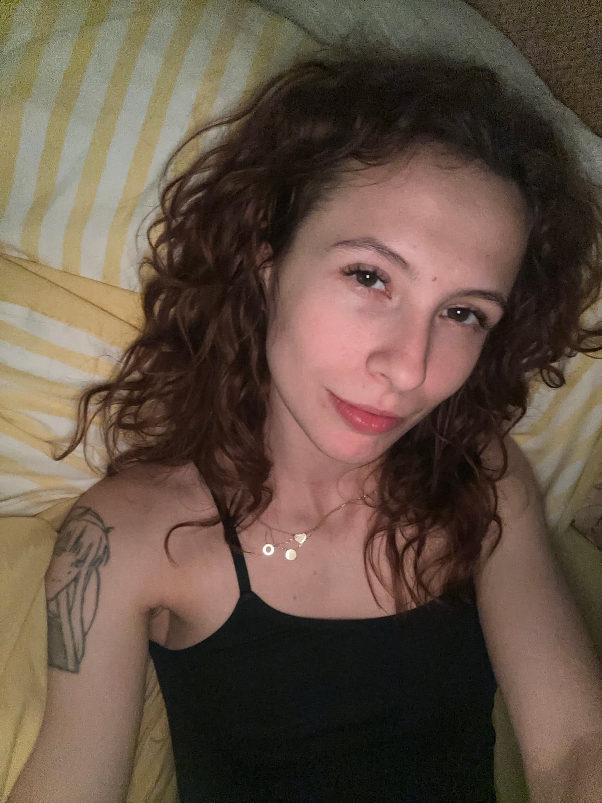 Woman documents evening in Novi Sad through multiple selfies