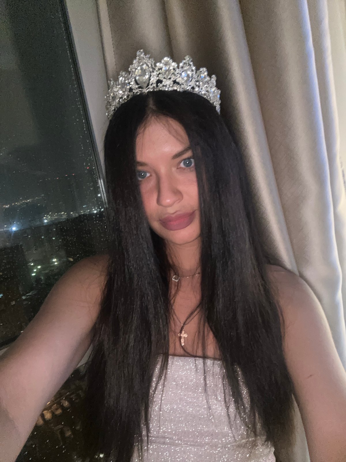 Woman photographed in ornate crown during Moscow portrait session