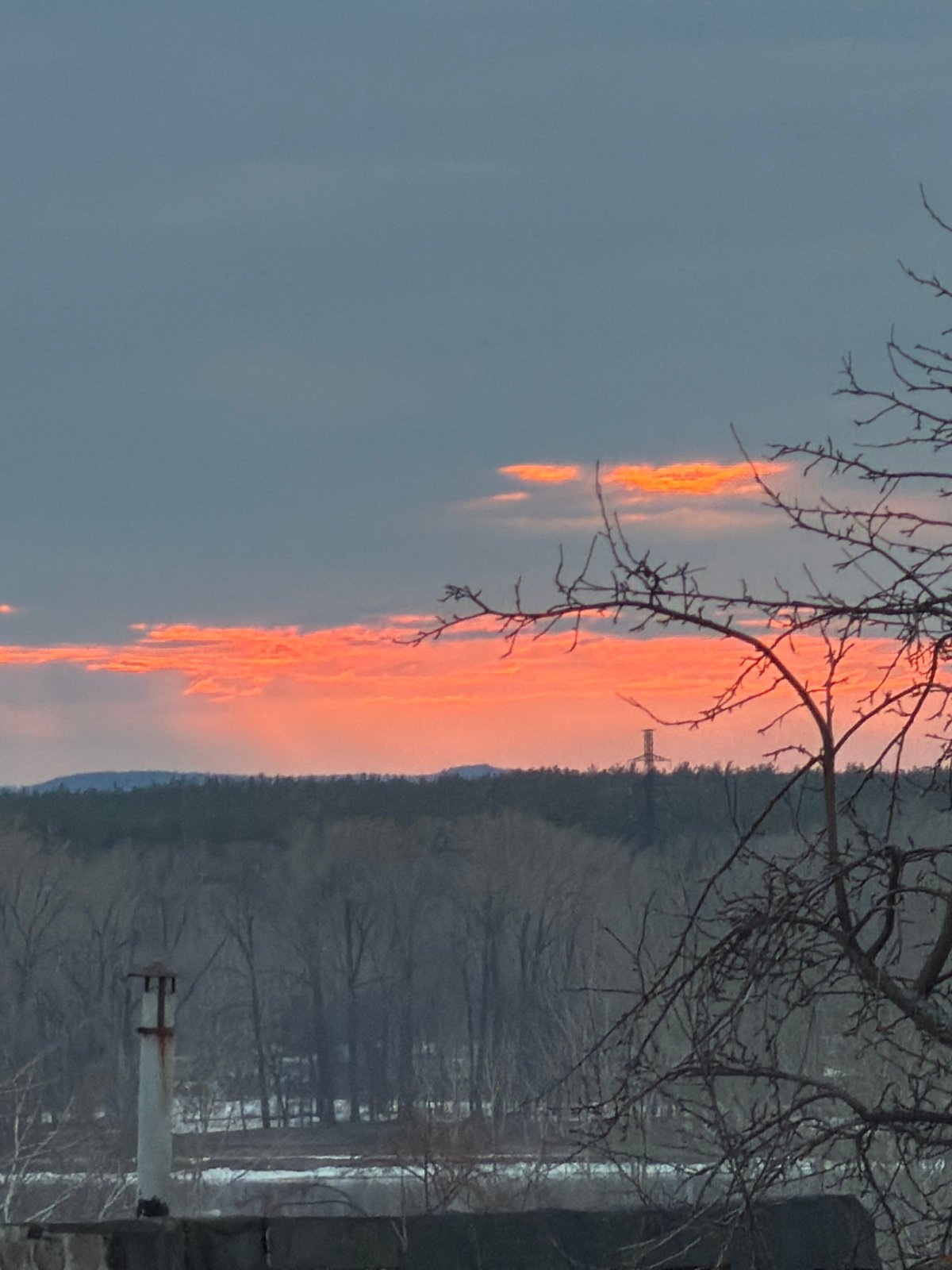 Sunset documented over Chaikovsky, Russia residential area