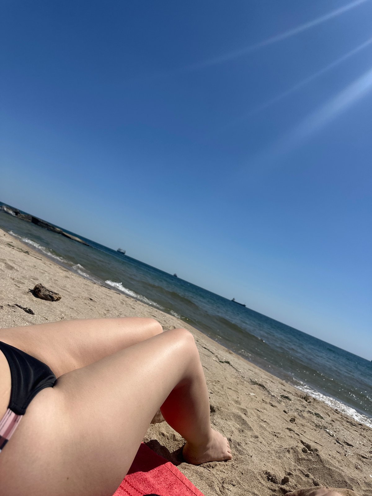 Sunny beach day draws visitors to Varna shores