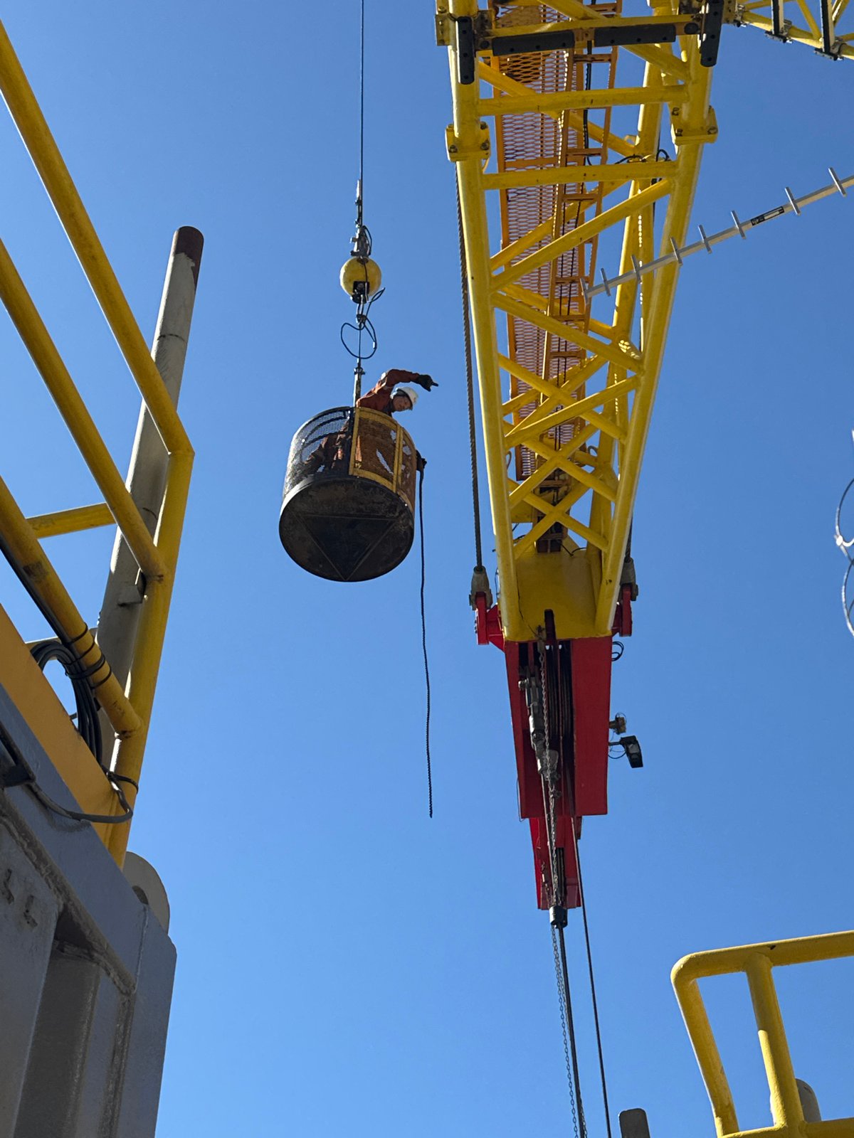 Offshore industrial operations documented in Italian waters