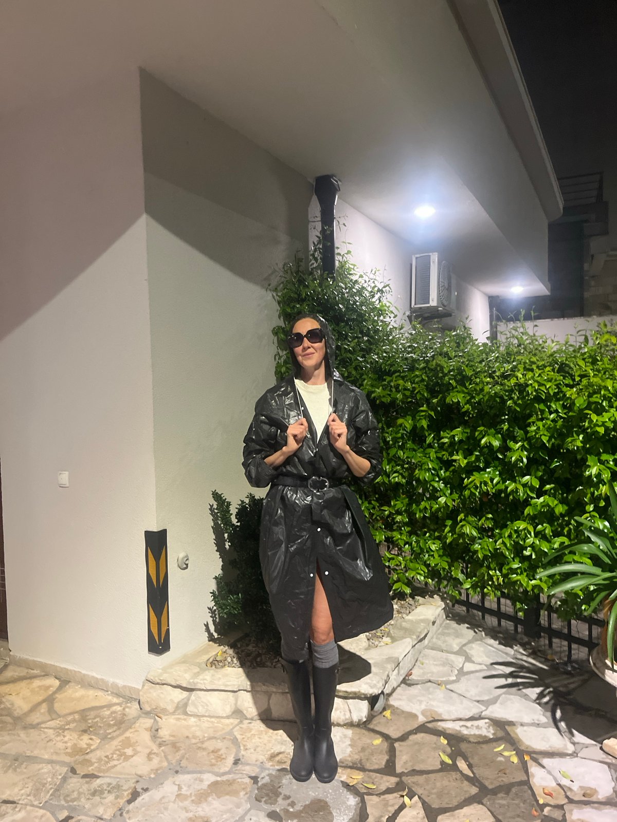 Evening stroll and wildlife viewing documented in Budva, Montenegro