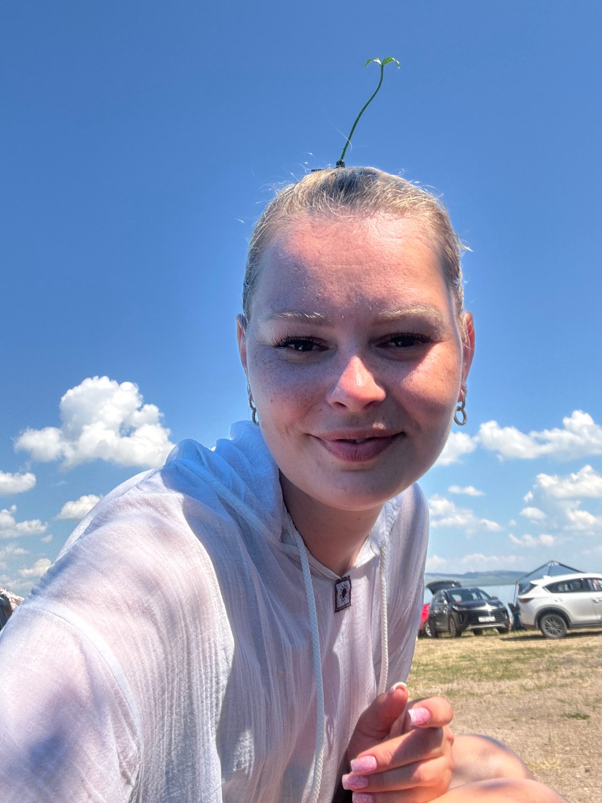 Lakeside campsite in Zhemchuzhny, Russia — food, selfies, chill vibes