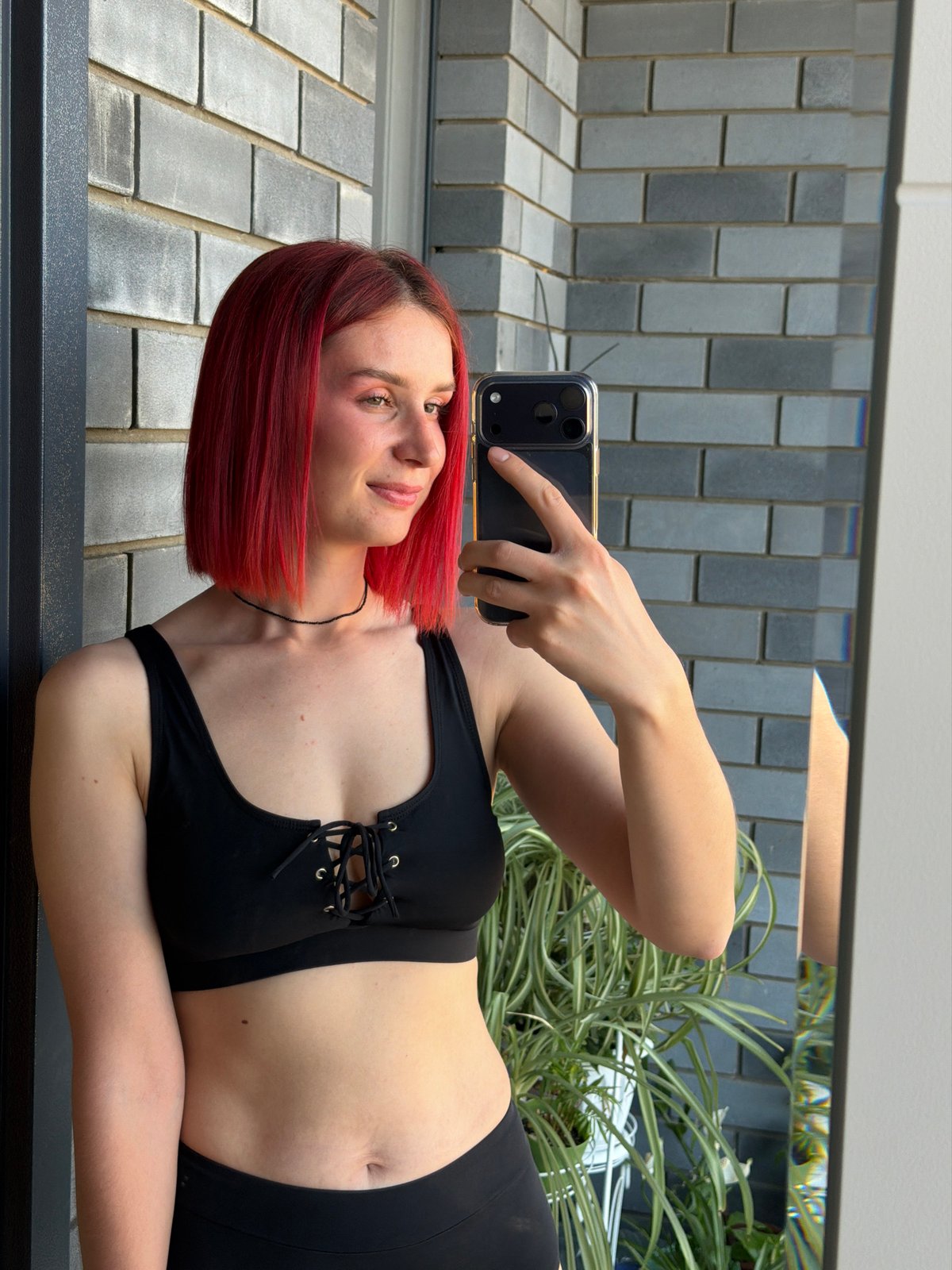 Woman documents morning routine with selfies in Chaikovsky, Russia