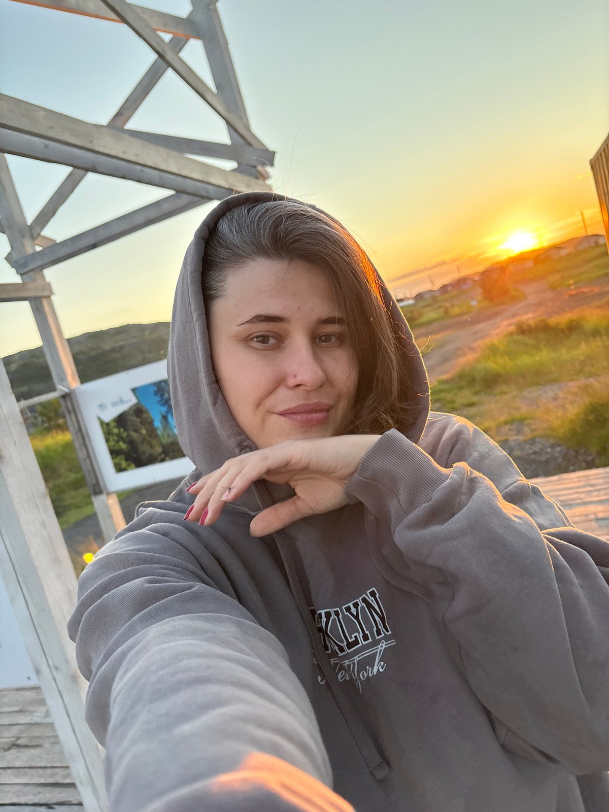 Sunset evening in Teriberka, selfies and village landscapes