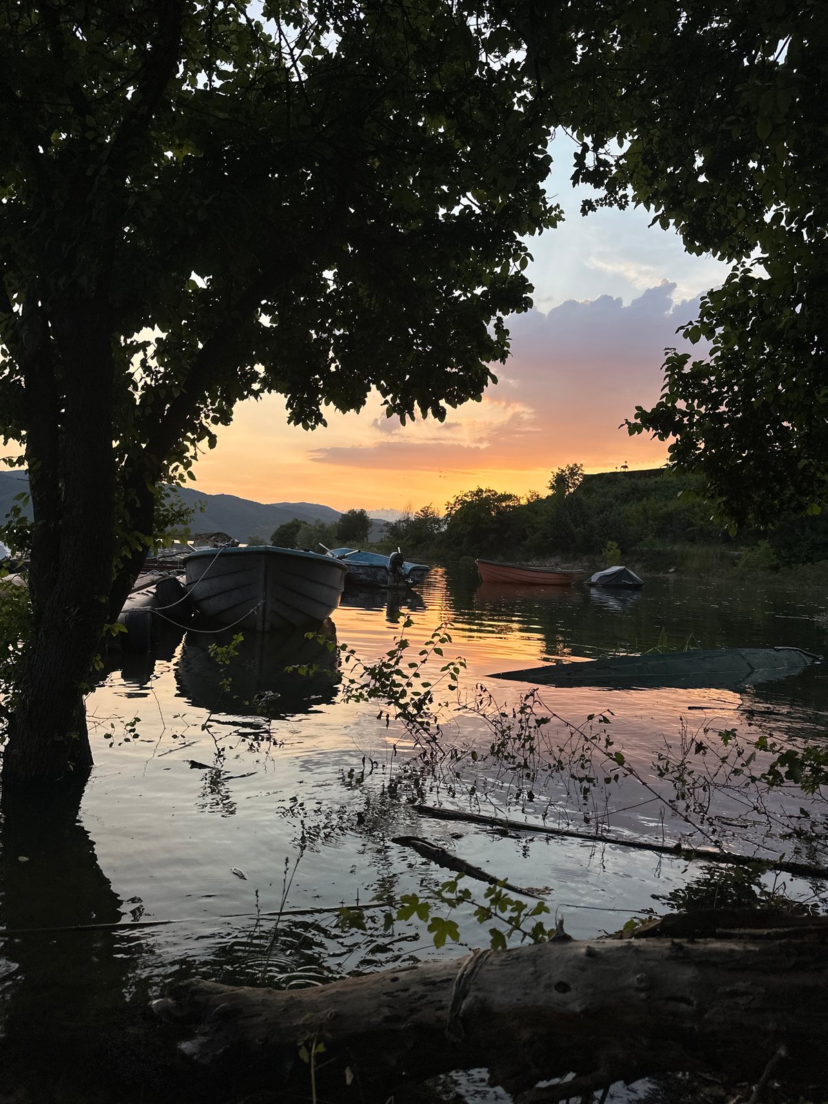 Sunset documented at Glavatartsi waterside, Bulgaria