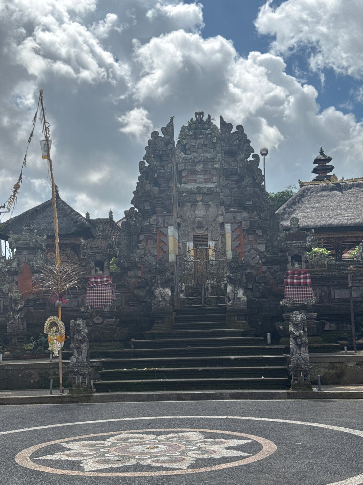 Ubud streets dressed up for a traditional Balinese festival