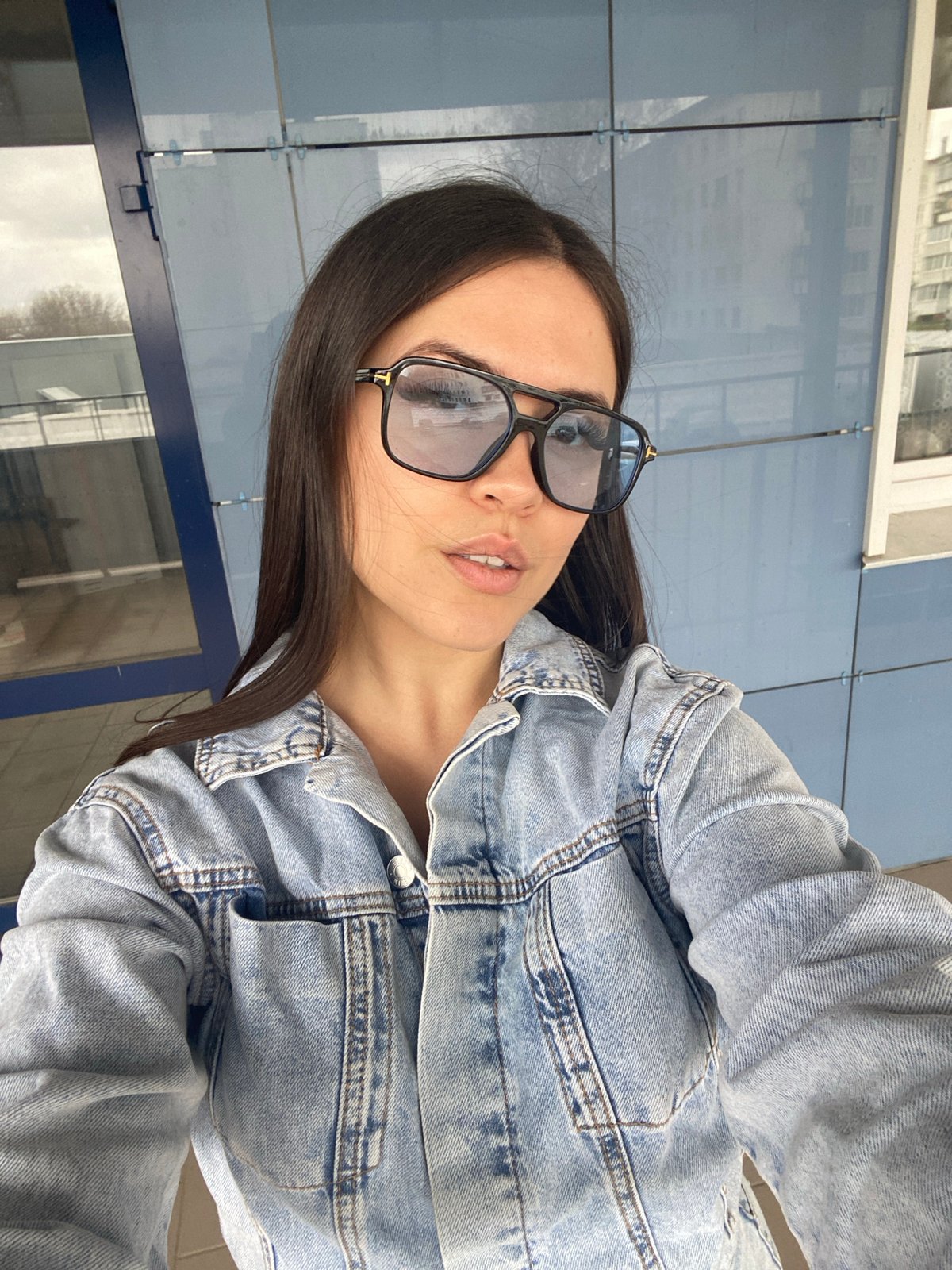 Woman documents morning selfie session in Chaikovsky, Russia