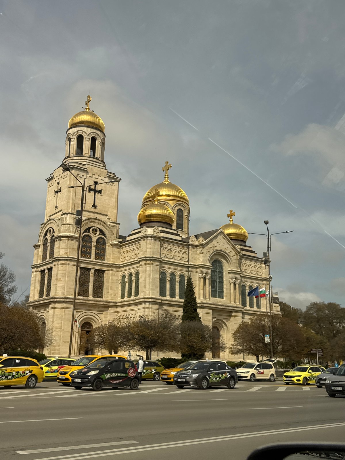 Ambulances spotted near cathedral in Varna, Bulgaria