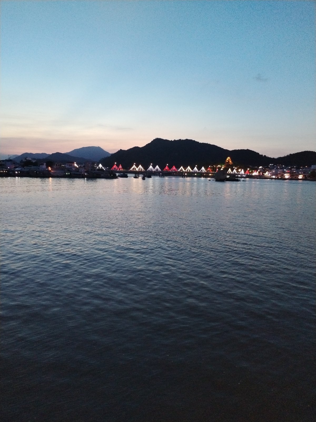 Ordinary morning scenes documented across Nha Trang Ward, Vietnam