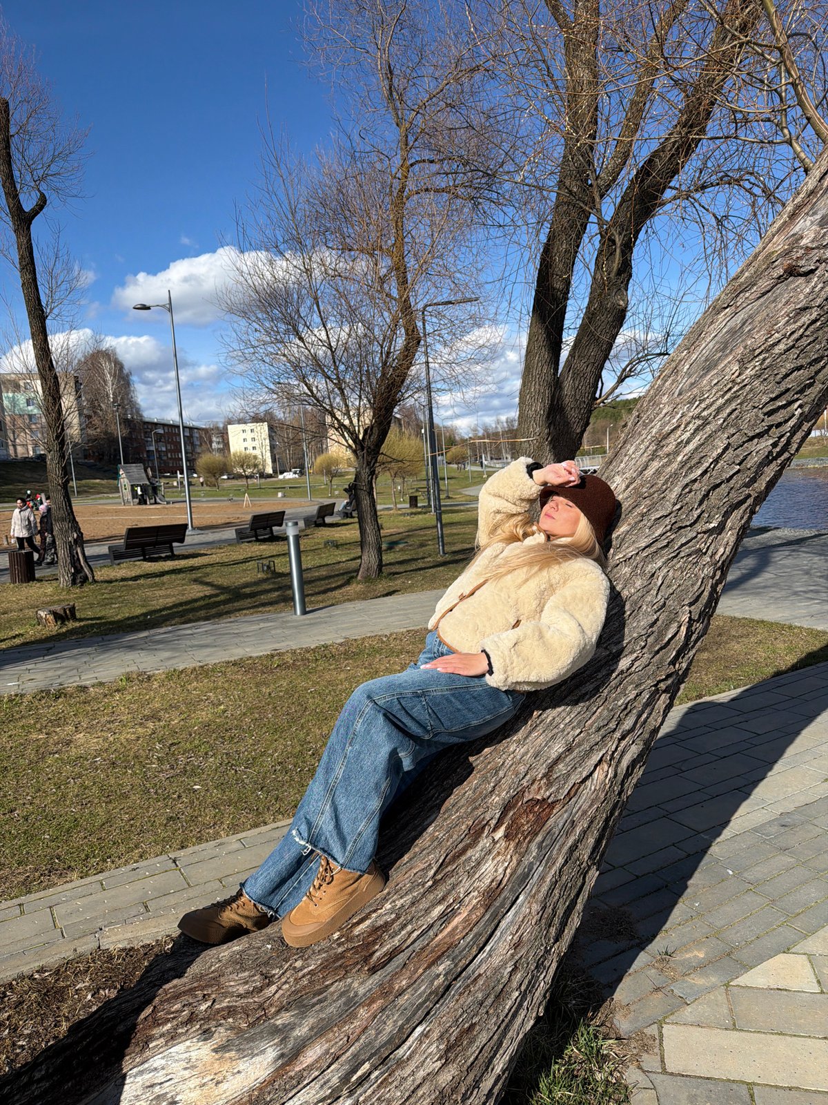 Spring day leisure activities documented in Votkinsk, Russia