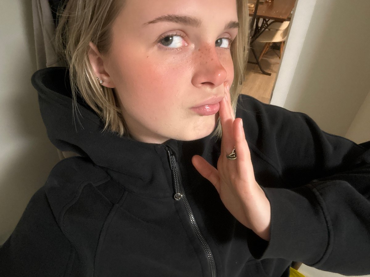 Woman takes bedroom selfies in Vancouver late night