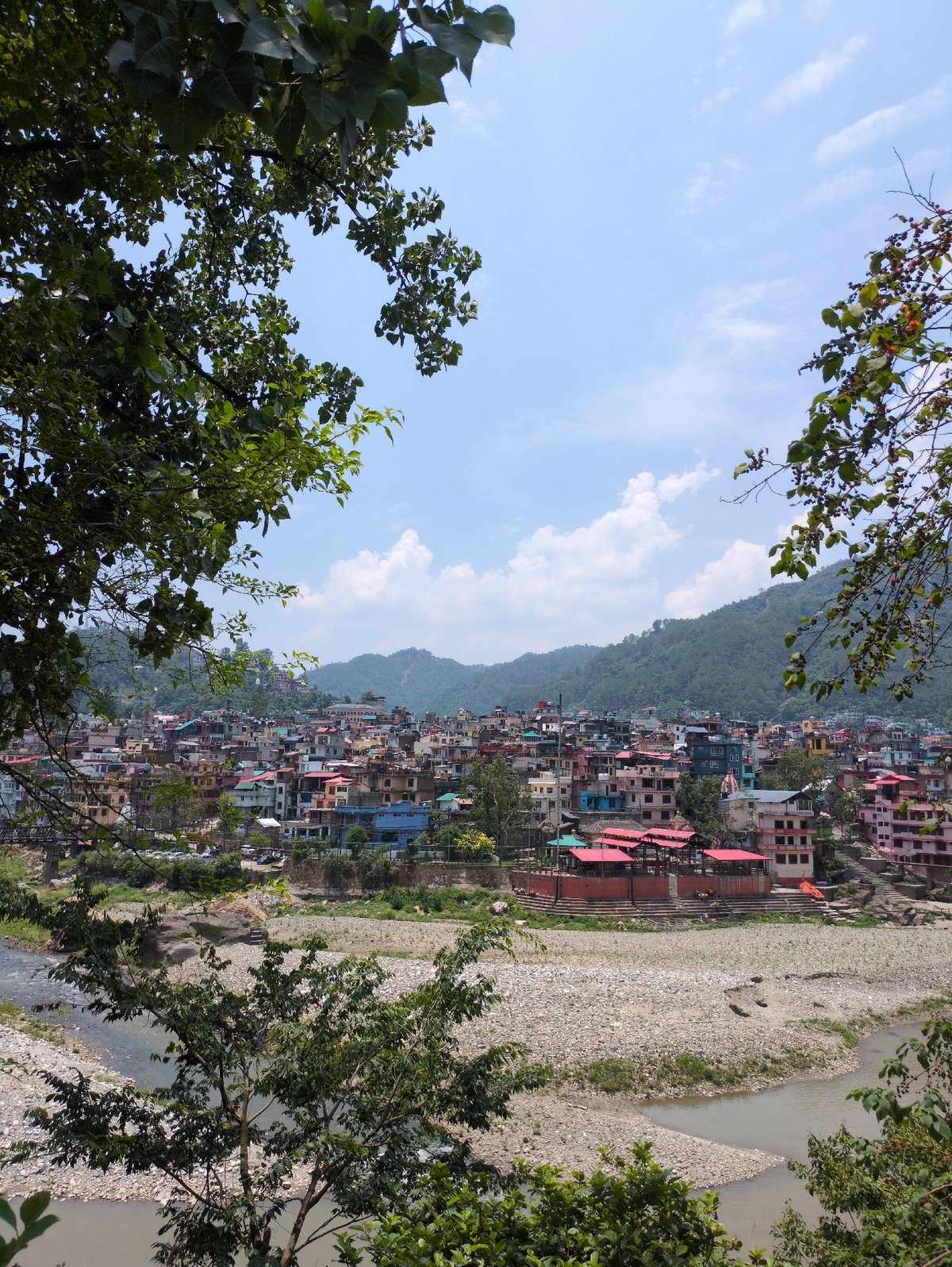 Temple hopping and river views across Mandi's old town