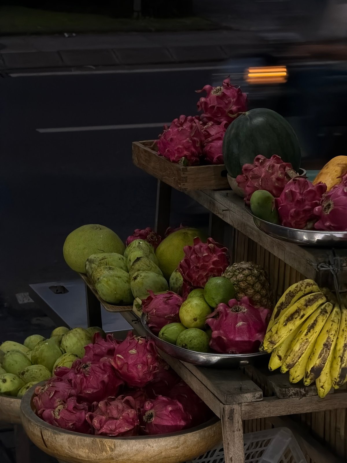 Street food vendors serve fresh fruit, meals in North Kuta