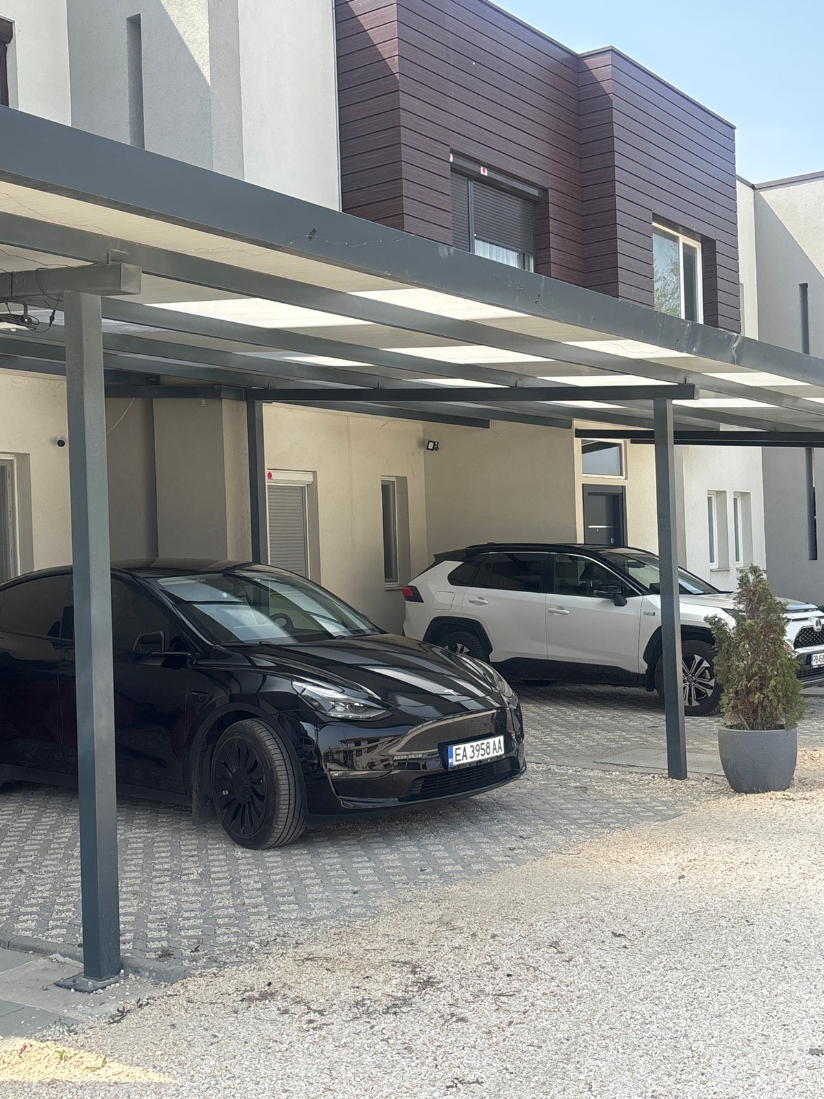 Routine parking scene documented in Plovdiv, Bulgaria