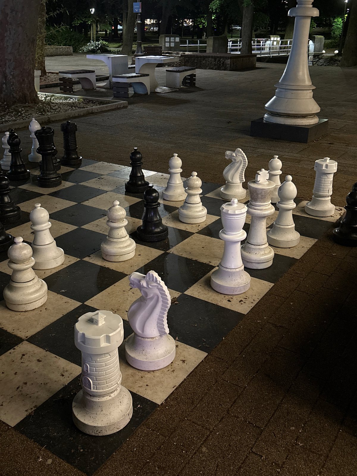 Evening stroll captures chess, arcade games, lit steps in Serbian spa town