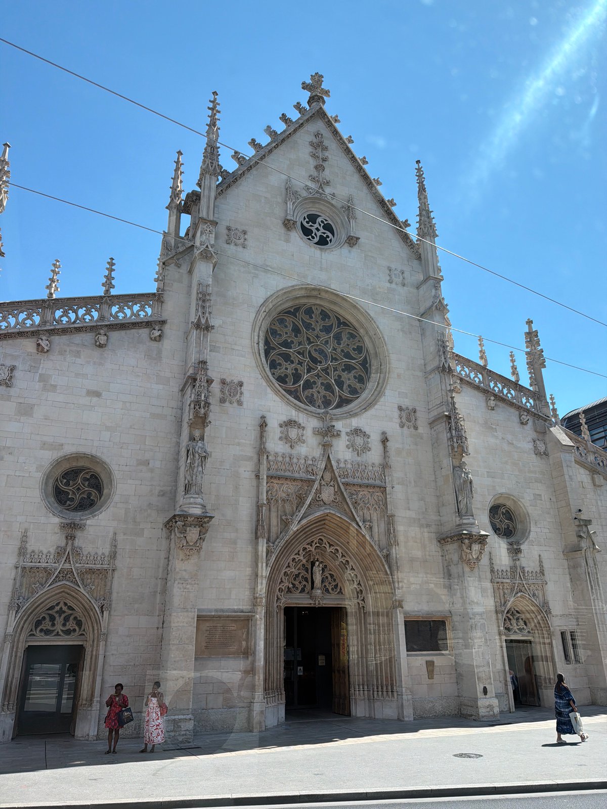 Architectural tour through Lyon's historic and civic landmarks