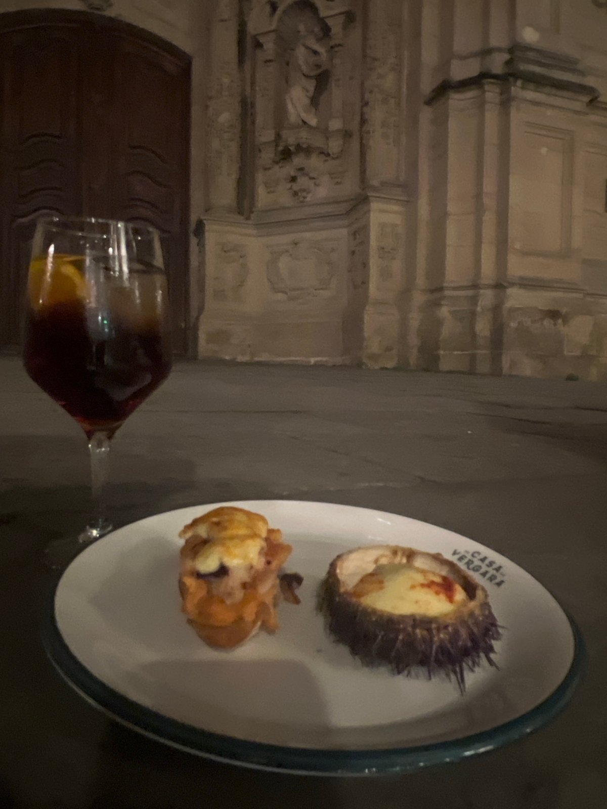 Evening tapas and street scenes in San Sebastián's Old Town