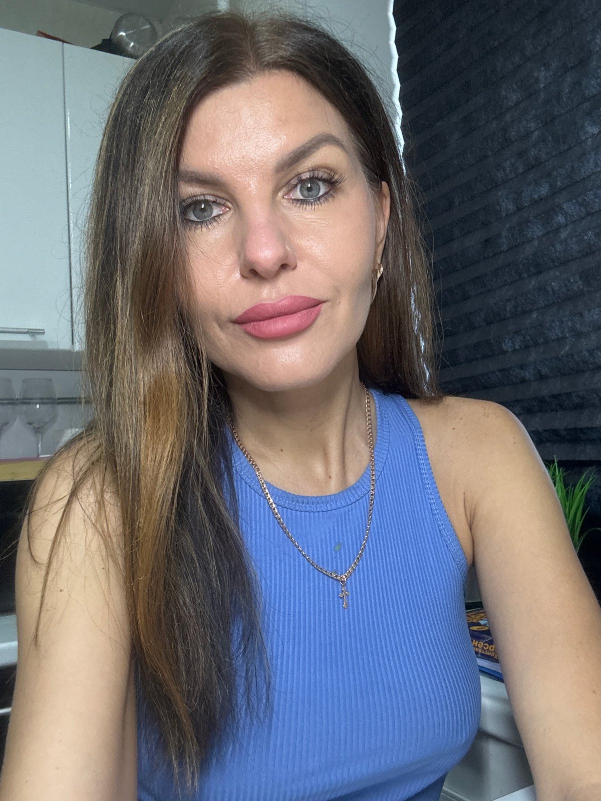 Woman photographed multiple times during early morning in Chaikovsky