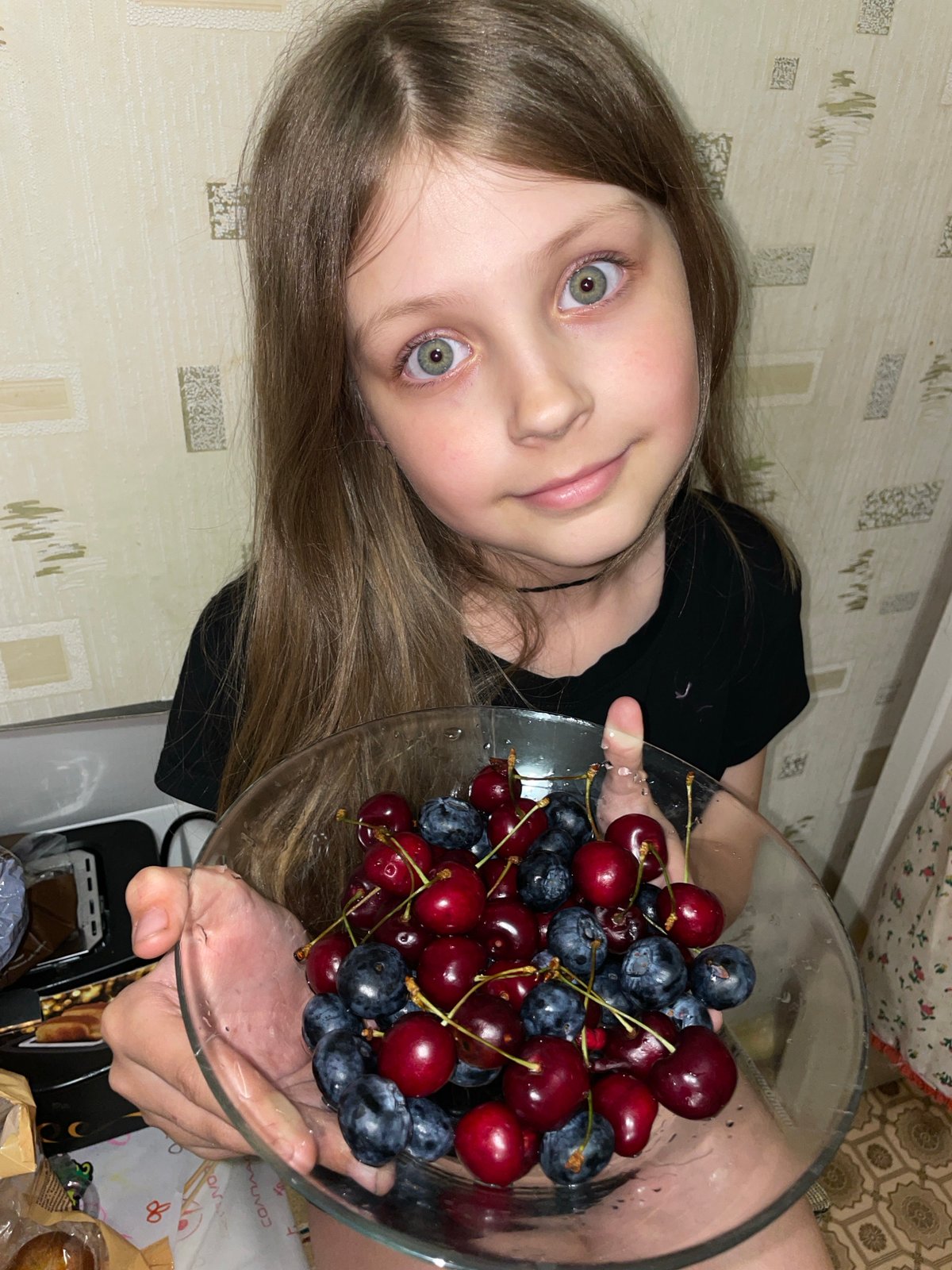 Portrait photos of two young girls captured in Izhevsk