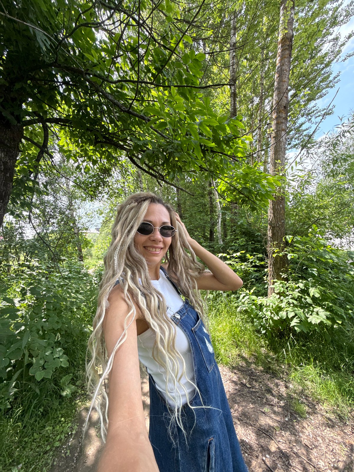 Sunday snacks and selfies in Rusanovo forest paths