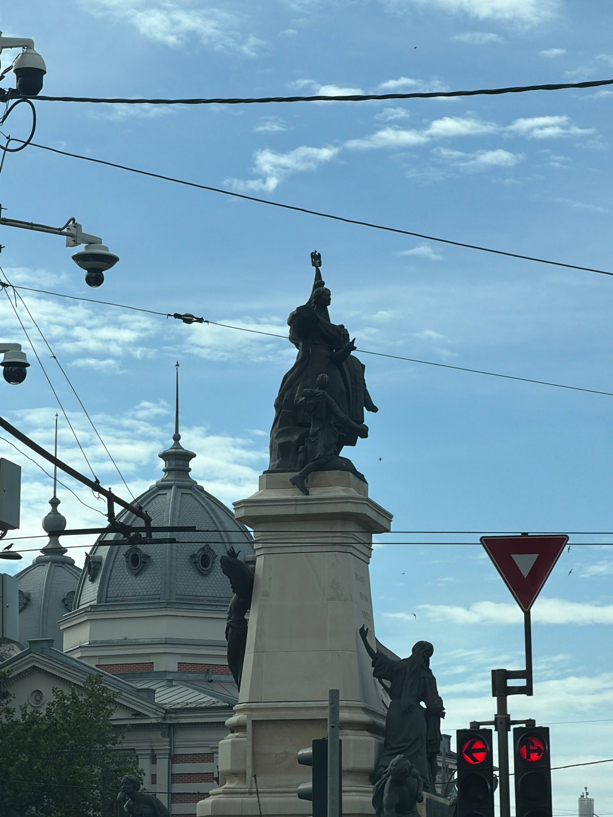 Bucharest monuments and Justice statue documented by witnesses