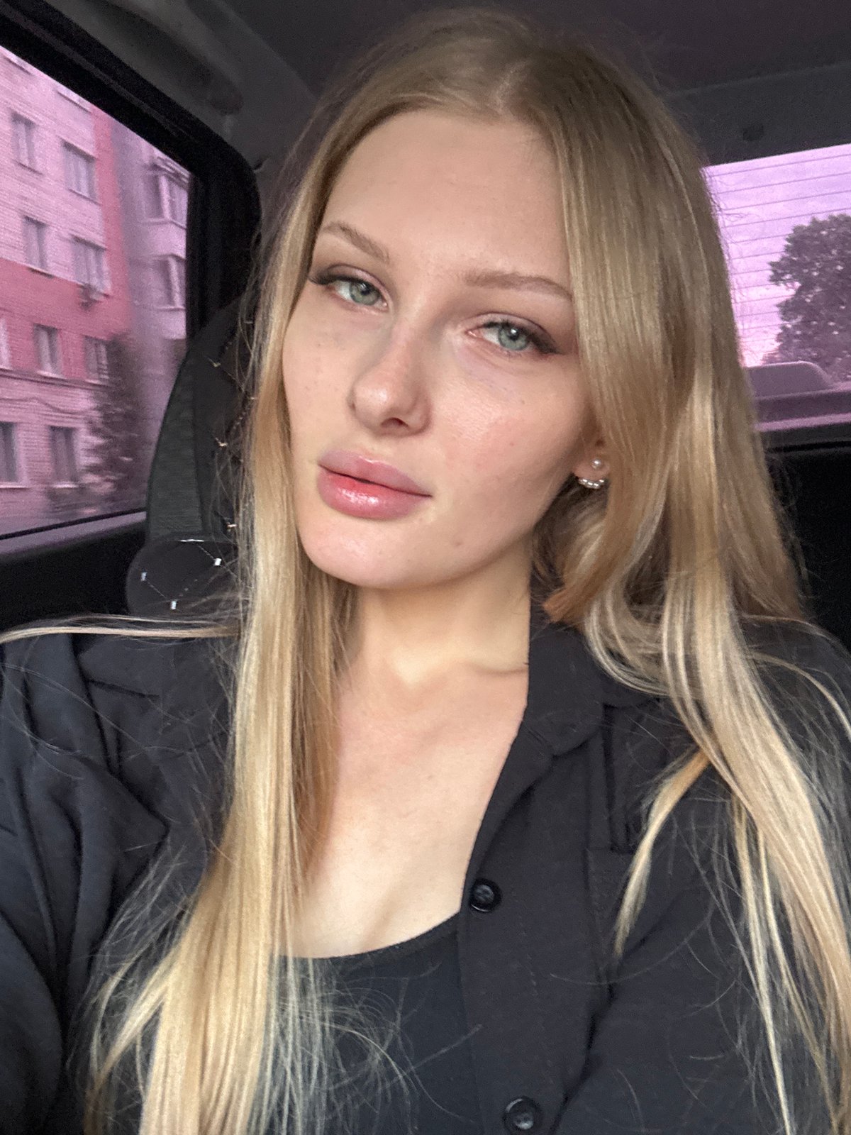 Woman photographed near Zolla store in Perm shopping center