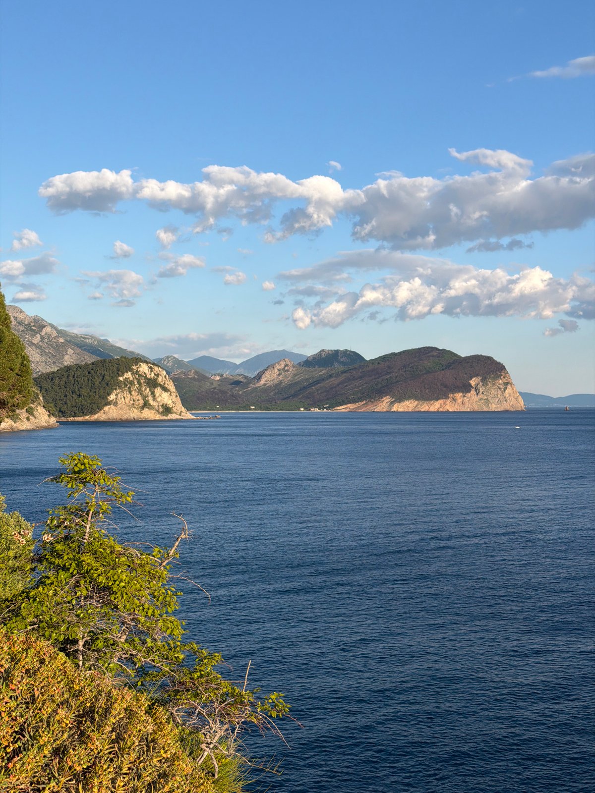 Clear skies and fair weather observed along Montenegro coast