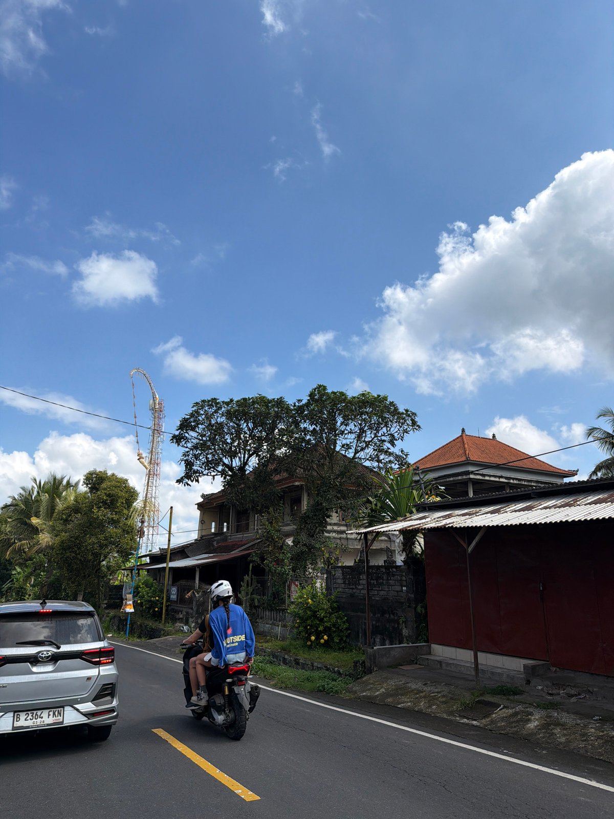 Everyday street life along a Tampaksiring road in Bali