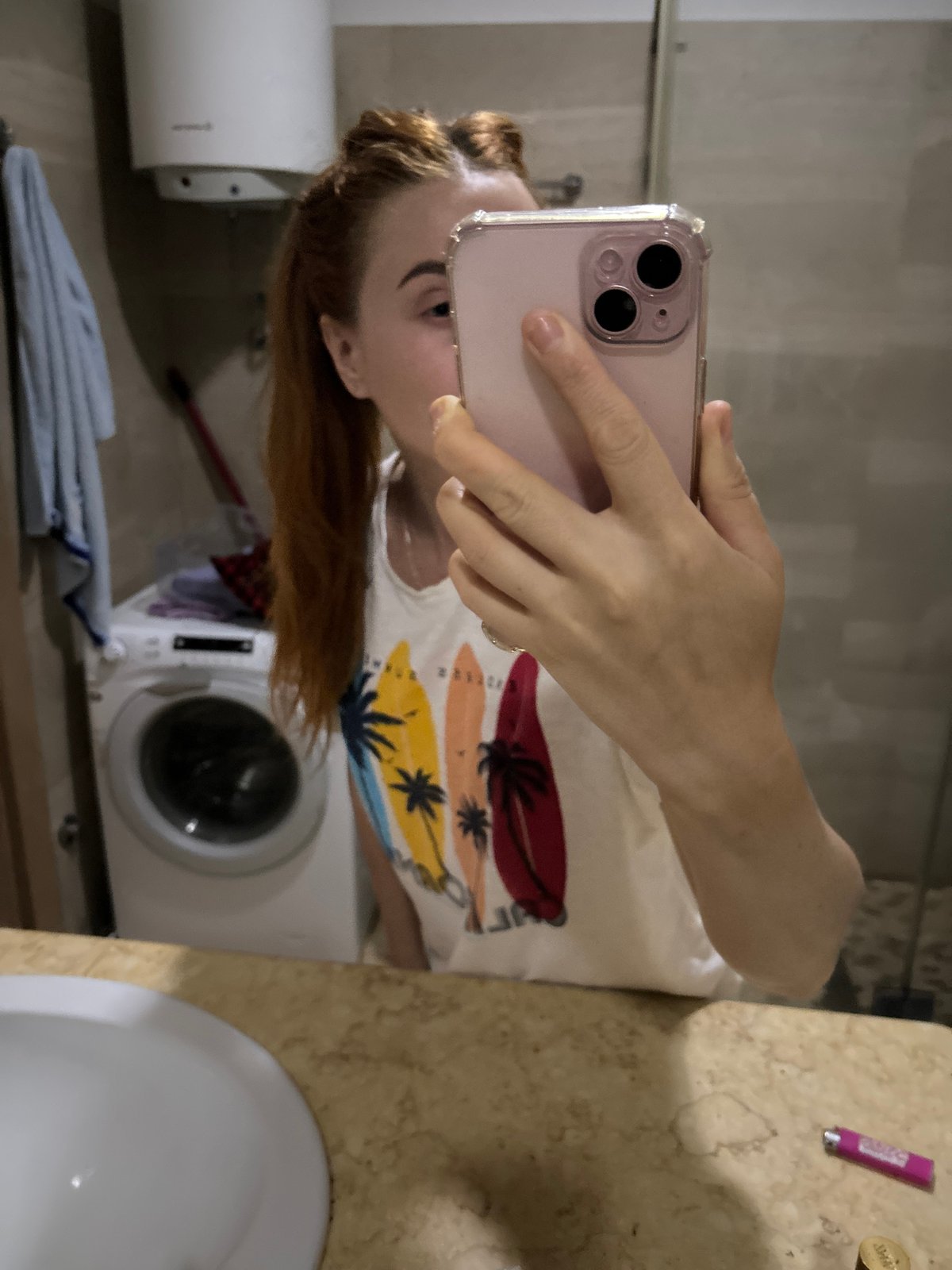 Woman documents ordinary bathroom moments in Budva apartment