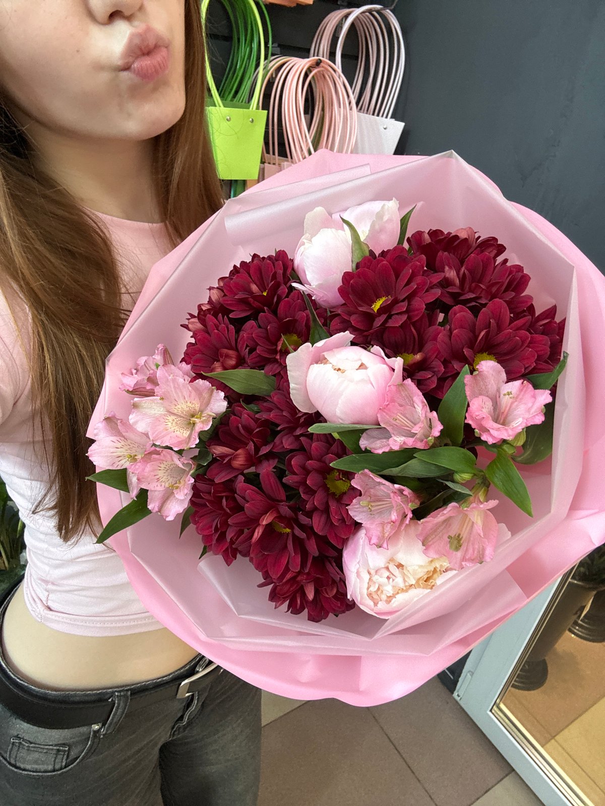 Early morning flower bouquet purchase documented in Chaikovsky, Russia