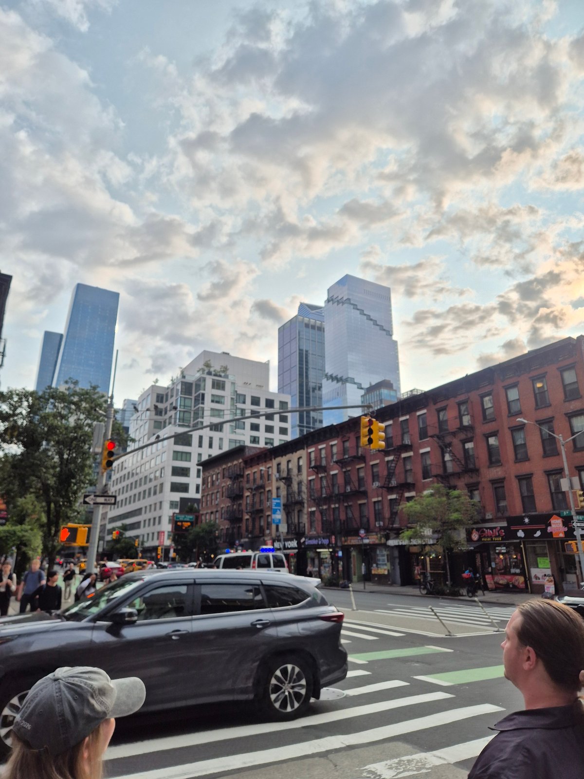 Union rat, city traffic, and summer streets in Midtown Manhattan